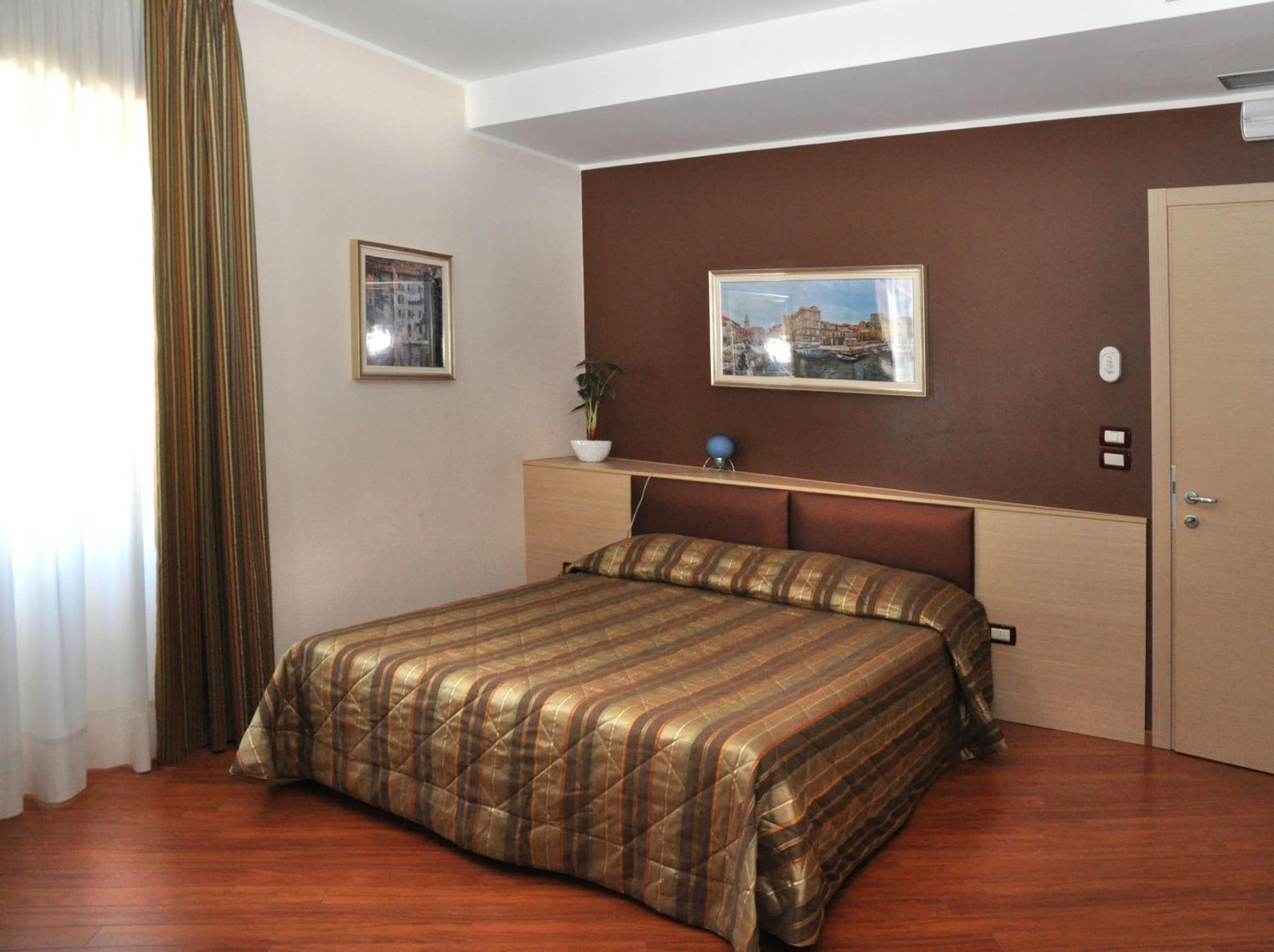 Dulcinea Hotel Muggia Bagian luar foto