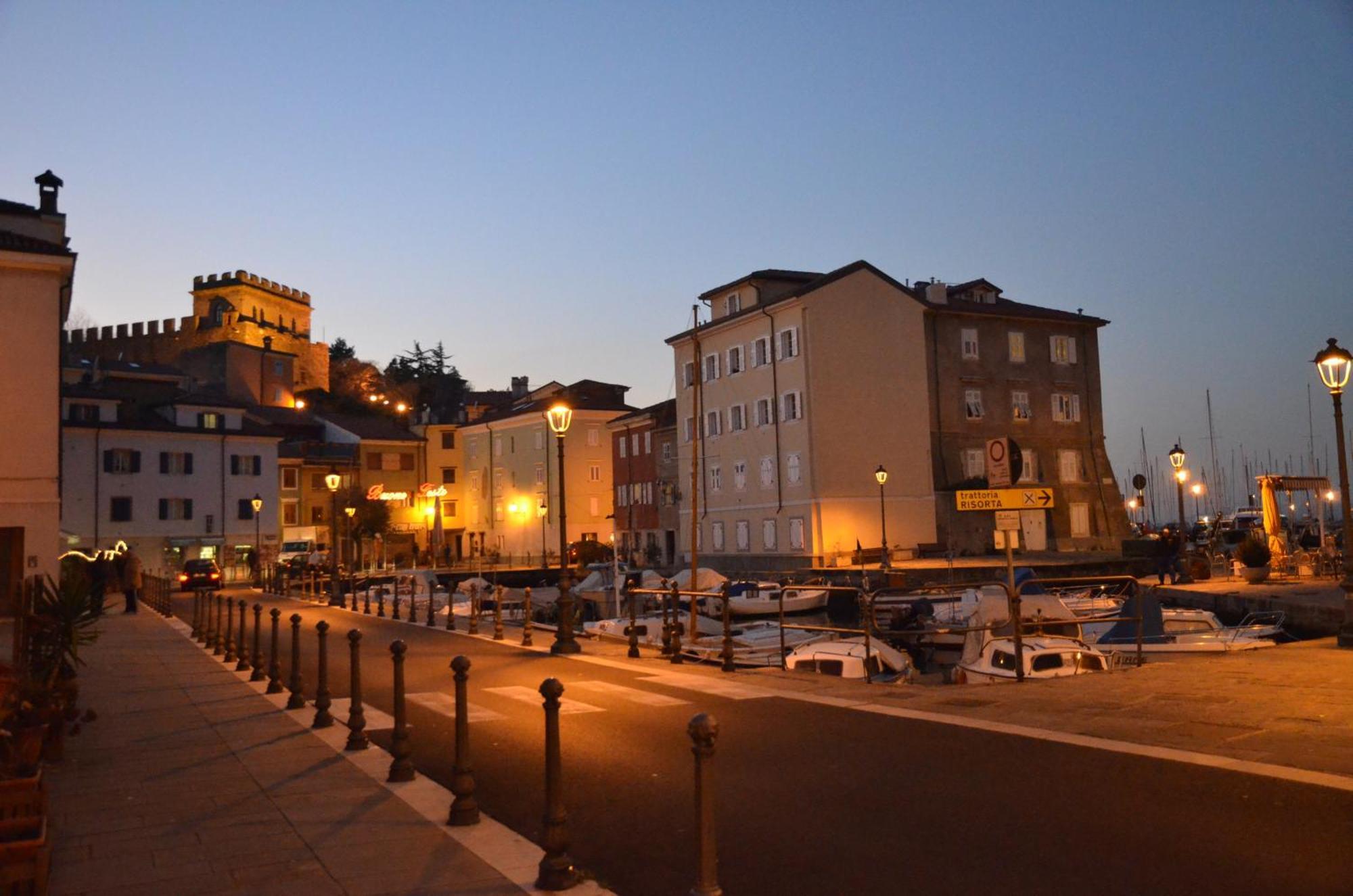 Dulcinea Hotel Muggia Bagian luar foto