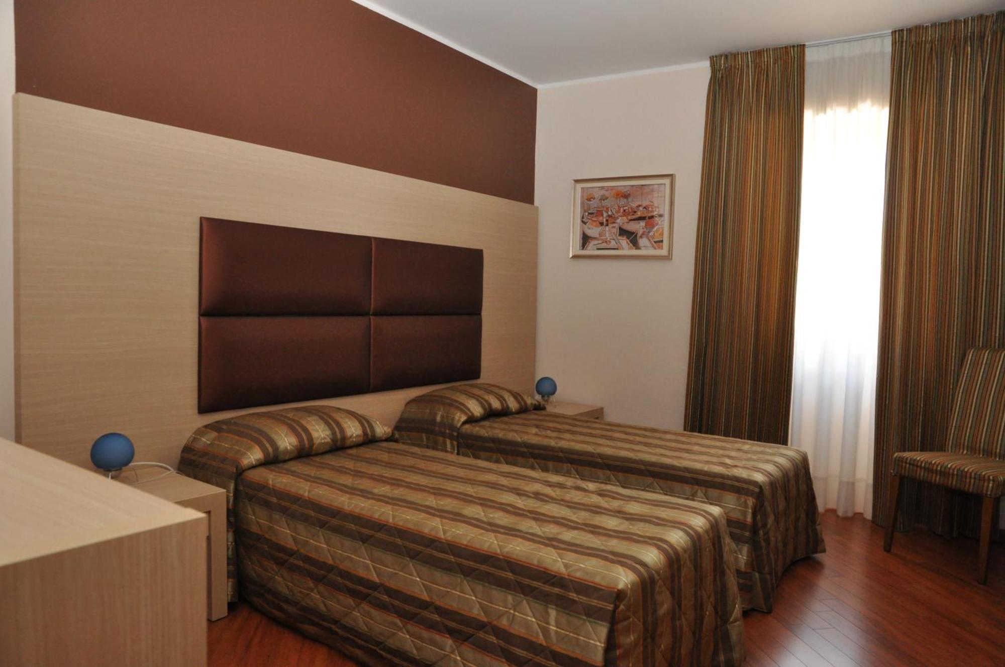 Dulcinea Hotel Muggia Bagian luar foto