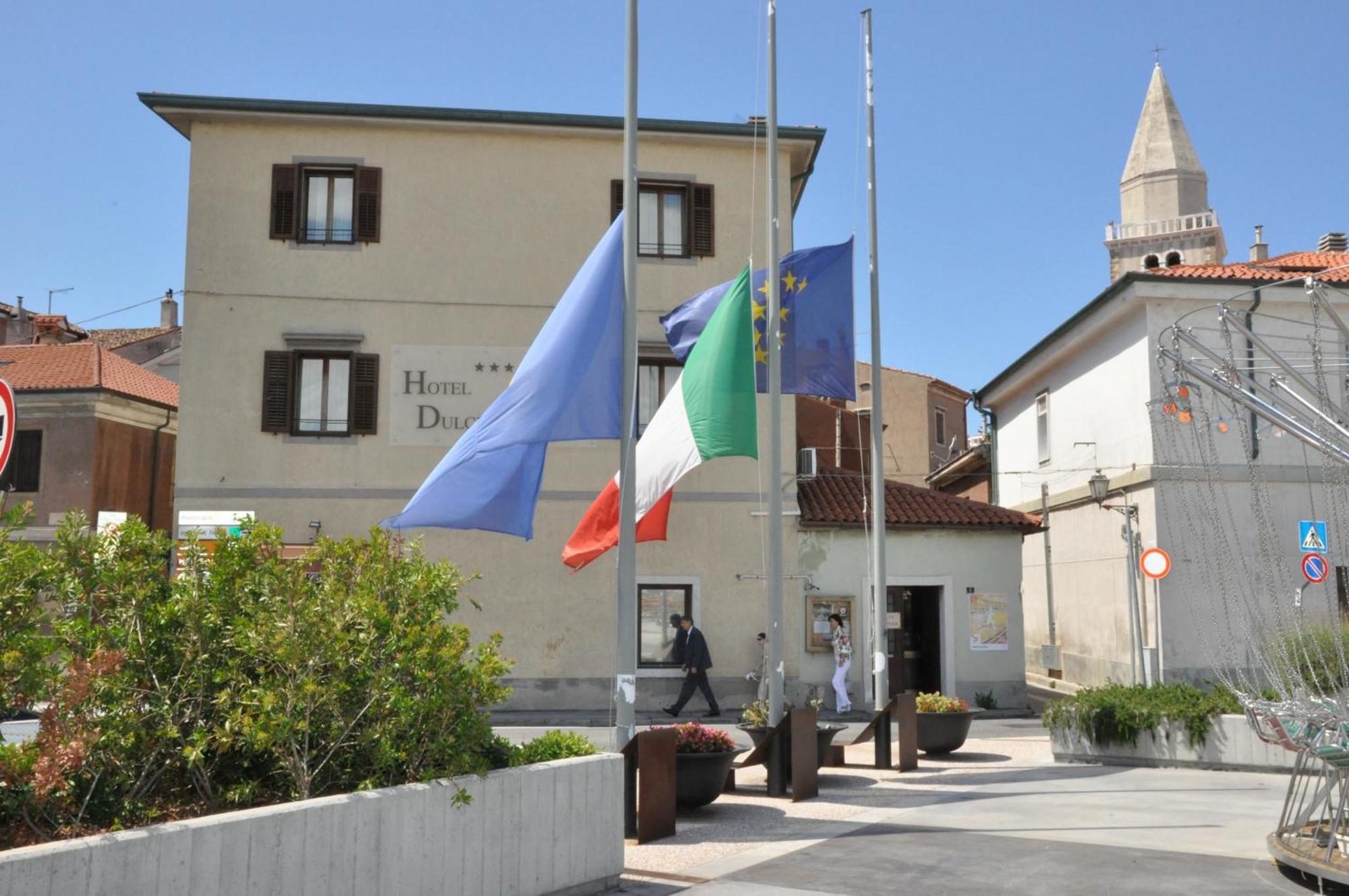 Dulcinea Hotel Muggia Bagian luar foto